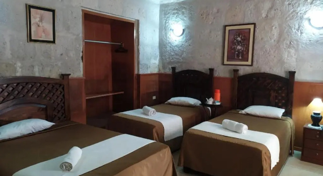Habitación triple Estándar Hostal La Posada Del Sol
