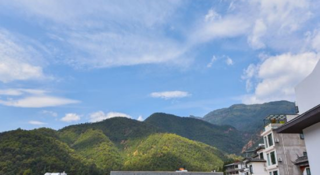 Bagua Town · Shi Yue Yashe Lune Villa Healing Courtyard Hotel (Jizu Mountain), Book Hotel Dali Yunnan