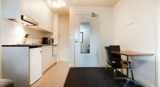 Апартаменты Plum Carlton Serviced Apartments