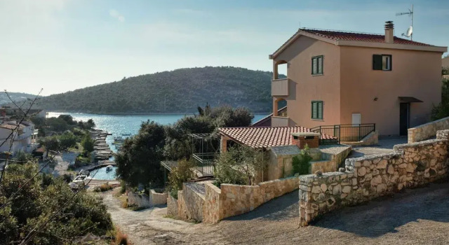 Коттедж Holiday Home With Outdoor Hot Tub, Near the Sea