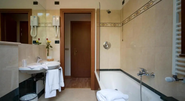 Трёхместный номер Standard Hotel Golf
