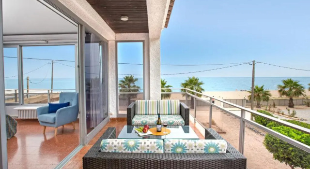Коттедж с 3 комнатами Malgrat de Mar Beachfront Village