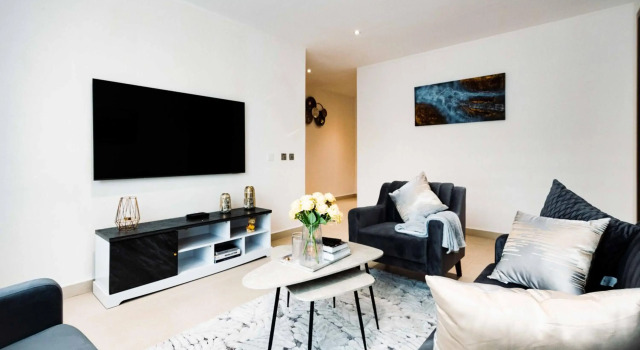 Incredible 3 Bedroom Apartment Space Available