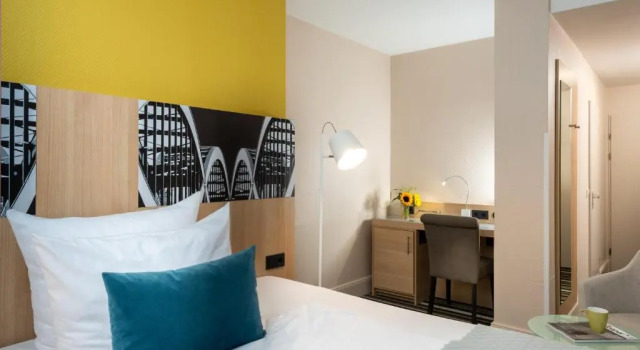 Двухместный номер Comfort Leonardo Hotel Hamburg Elbbrücken