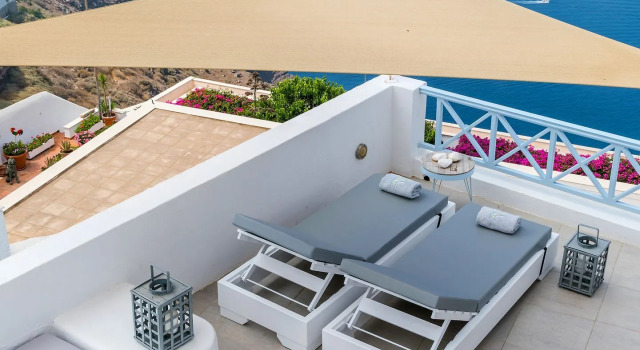 Люкс с балконом Blue Dolphins Apartments