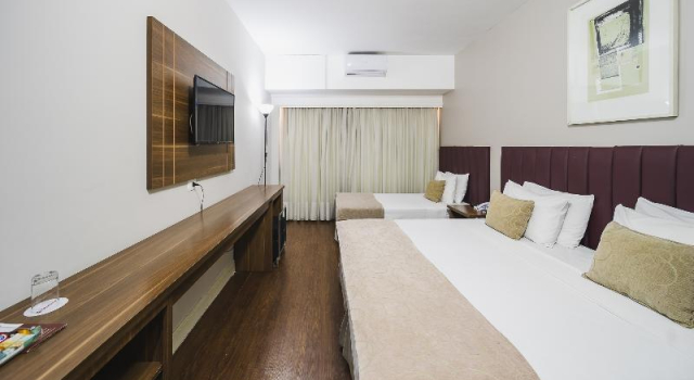 Семейный номер Deluxe Hotel Victoria Villa Curitiba by Nacional Inn