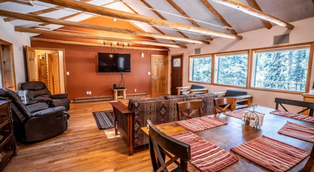 Семейный коттедж с 3 комнатами с видом на реку Colorado Bear Creek Cabins