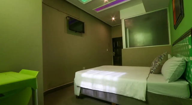 Двухместный номер Deluxe Hotel Metro Lodge Beach