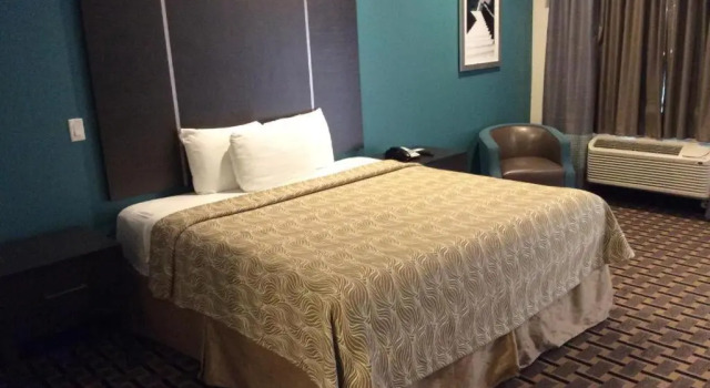 Студия Standard Regency Inn & Suites- NW Houston