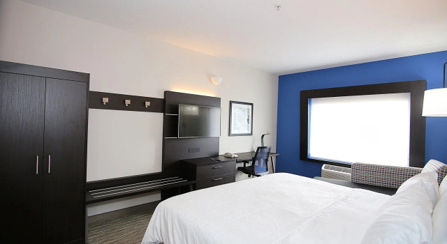 Двухместный номер Standard Holiday Inn Express Hotel & Suites Ashland by IHG