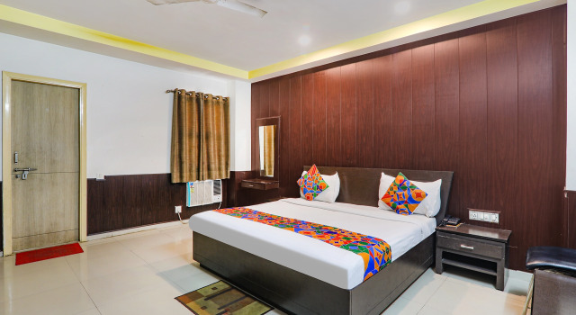 Номер Deluxe FabHotel MJ International