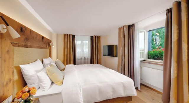ADLER HÄUSERN Gourmet & Spa Hotel, Réserver Complexe hôtelier Häusern Forêt Noire