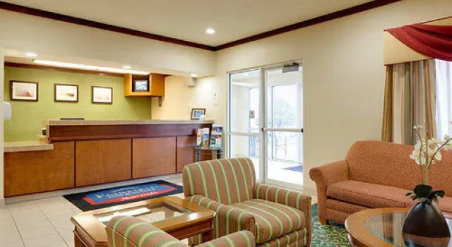 Fairfield Inn and Suites Valparaiso, Rezervovat Hotel Valparaiso Indiana