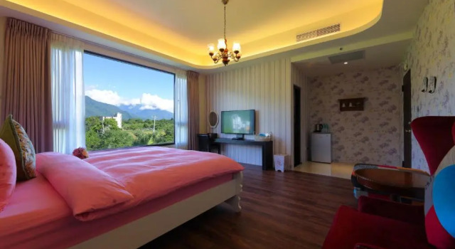 Двухместный номер Deluxe с балконом Floral Land B&B