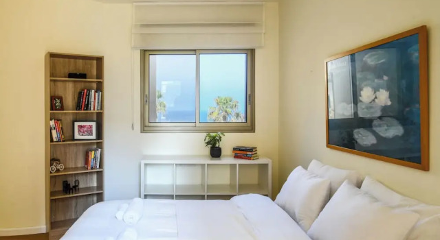Апартаменты Coastline Family Triplex by Sea N' Rent