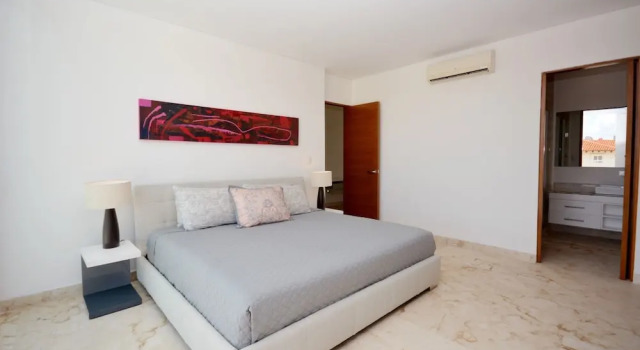 Апартаменты с балконом Stylish 2BR a few steps to the beach with pools by Happy Address