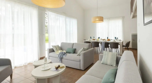Villa in France With Golf Course & Pool