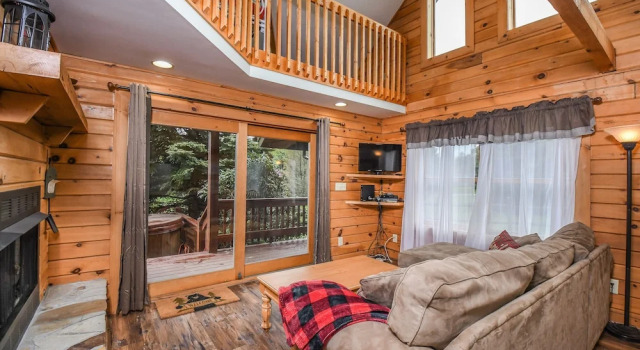 McKenzie's Cabin 2 Bedroom House, Buchen Sie Hotel McHenry 