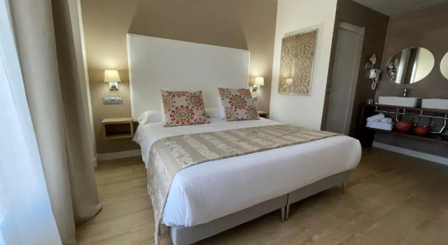 Полулюкс с видом на море Añoreta Suites