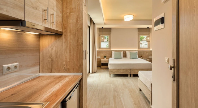 Двухместный номер Deluxe с балконом Makris Luxury Rooms