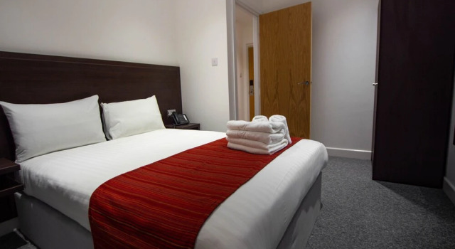 Somerville Apartments  London Heathrow