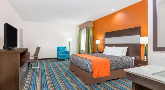 Двухместный номер Standard Days Inn & Suites by Wyndham Katy