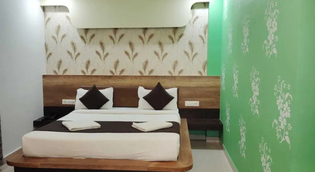 Номер Standard Hotel SDM Golden Tower