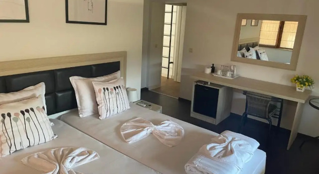 Двухместный номер Standard с балконом и с видом на море Guest House Balchik Hills