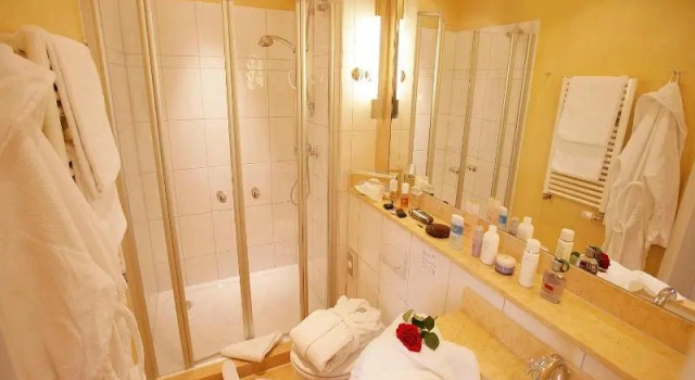 Номер Economy Strandhotel Heringsdorf mit Soleaußenpool 30 Grad