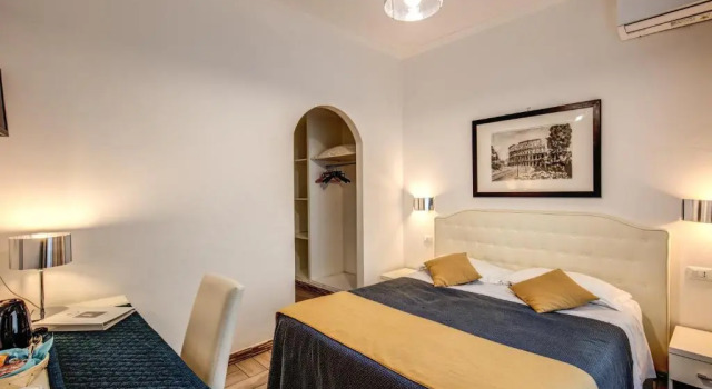 Двухместный номер Classic с балконом Four Rivers Suites