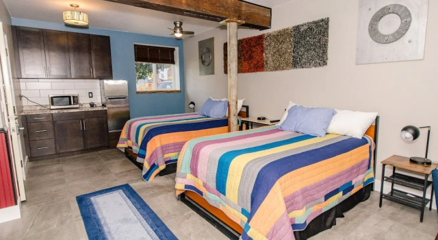Четырёхместный люкс Superior Цокольный этаж Tobacco Warehouse Inn