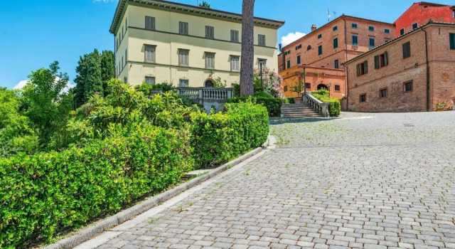 Graceful Apartment in San Miniato with Swimming Pool, Prenota Appartamento Hotel a San Miniato con piscina, Piscina