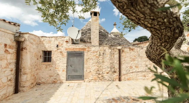 Trulli Italia Resort, Забронировать Курортный отель Отели Кастеллана-Гротте с бассейном, Бассейн