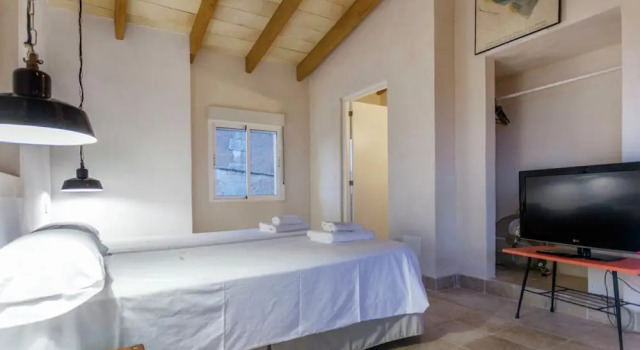Duplex on estate with private access to the most beautiful beach in Mallorca, Book Hotel Campos 