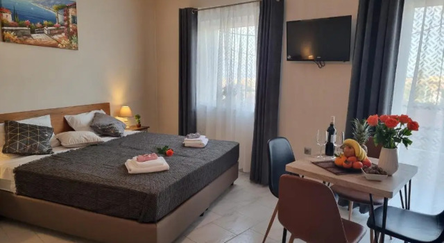 Трёхместный номер Standard с балконом Secret Garden Hotel