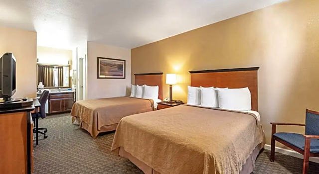 Люкс Rodeway Inn at Nevada State Capitol