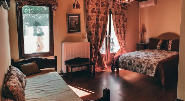Семейный номер Standard с балконом и с видом на сад Elena Guesthouse