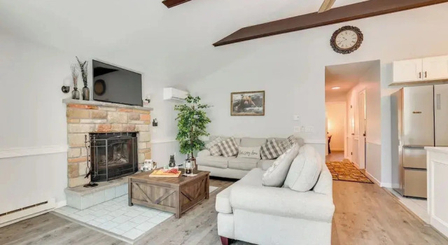 Yard + Game Room: Wooded Poconos Retreat, Book Feriehus Tobyhanna Monroe County