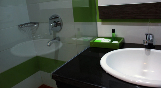 Superior Kahden hengen huone Pose In Hotel Solo