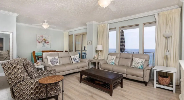 Wondrous Oceanfront Condo with Free Poolside WiFi - Unit 1105 by RedAwning, Забронировать Апартаменты/квартира Панама-Сити Панхэндл Флорида, рядом с Загородный клуб "Сигнал Хилл"