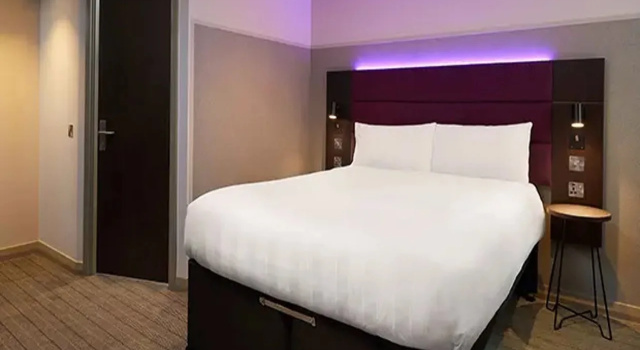 Premier Inn MAN Airport (M56/J6) Runger Lane South, Забронировать Отель Отели Англии 3 звезды, 3*