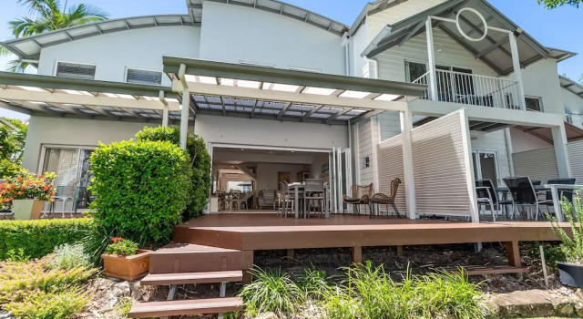 Номер Standard с 2 комнатами с видом на воду Noosa Entrance Waterfront Resort