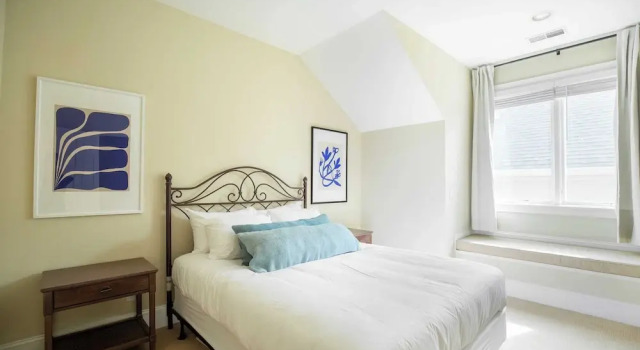 Oceanfront, Pool+hot Tub, Game Room, Views Steps to Beach Lido by Avantstay