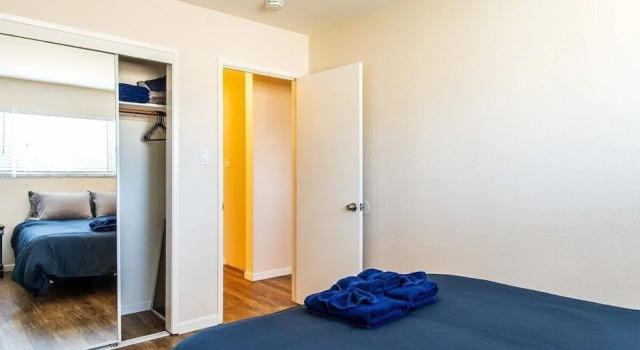 Sunny Concord Two Bed, Забронировать Отель Отели Конкорд с парковкой, Парковка