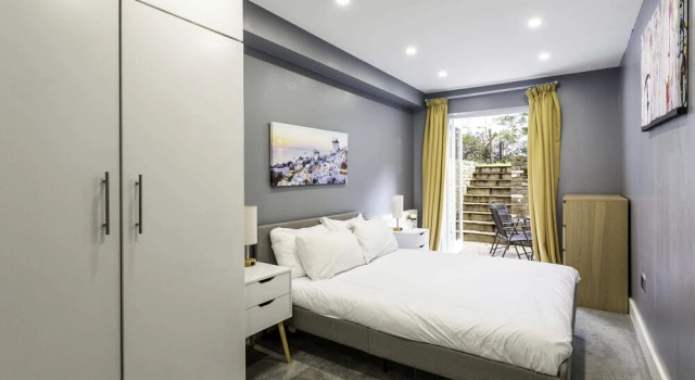 Spacious Clapham Junction Apartment, Varaa Huoneisto Asunnot kohteessa Merseyside, Huoneisto
