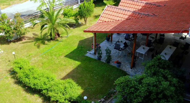 Sintrivanis Hotel