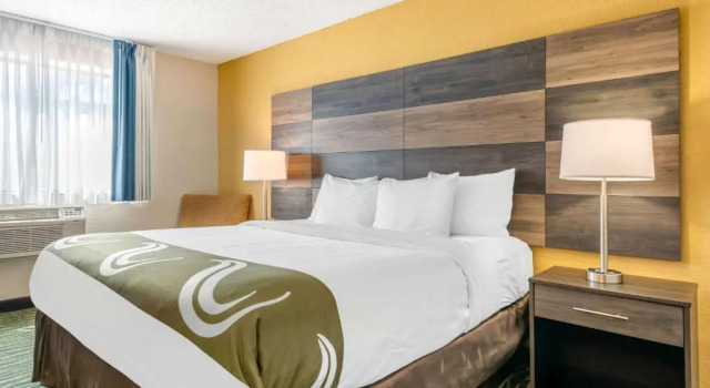 Люкс Quality Inn & Suites Leesburg Chain of Lakes