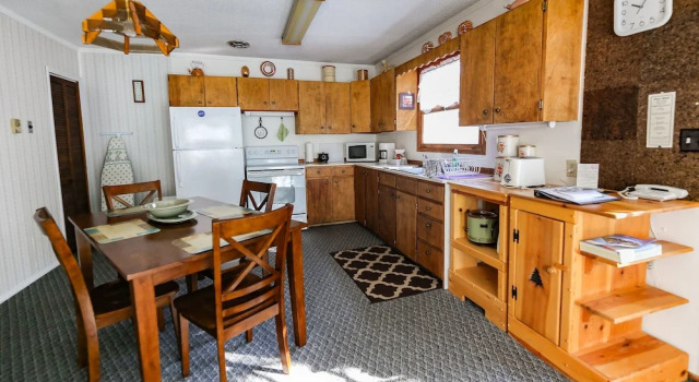 Люкс Deluxe с 2 комнатами The Pines Country Inn