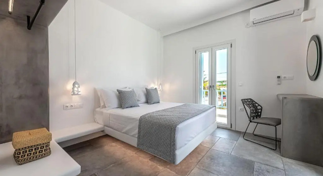 Manesis Suites, Rezervați Hotel Pollonia Milos