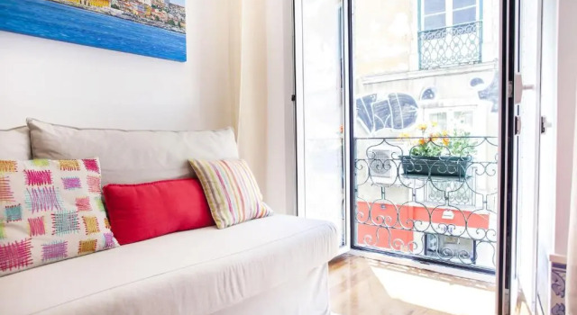Апартаменты Typical Bairro Alto Apartment Lisbon